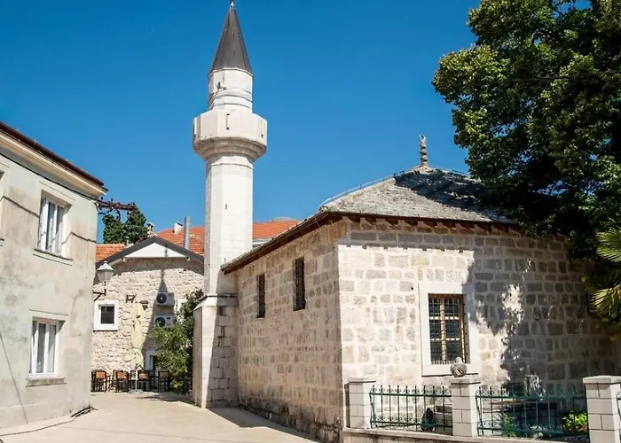 アパート Leo I Nina トレビニエ