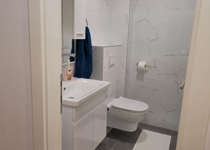 Leo I Nina トレビニエ