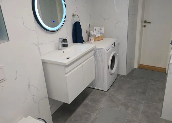 アパート Leo I Nina *